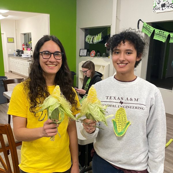 Decorative; CARPOOL Members holding ears of corn